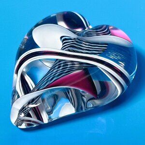 Vintage Steven Maslach Cuneo Furnace Pink Art Deco Glass Heart Paperweight